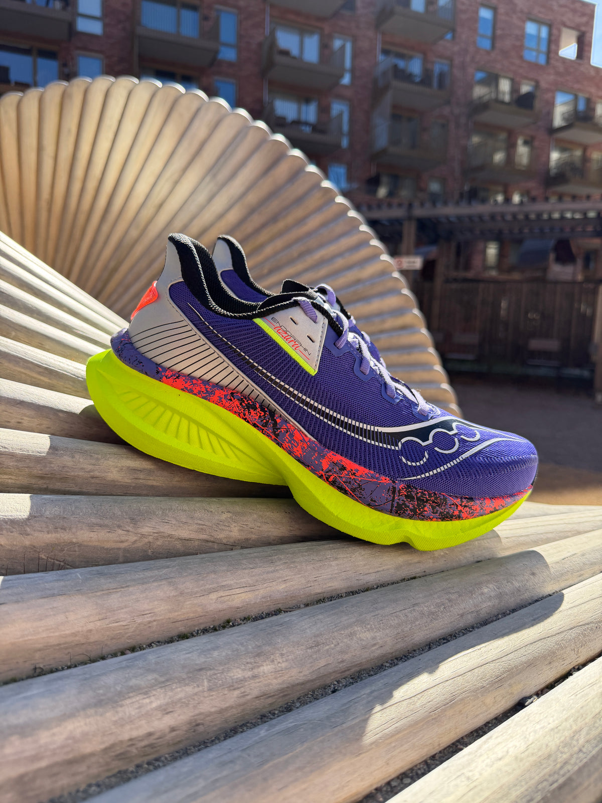 Saucony Endorphin Azura Hi Octane Opulence / Citron Herre